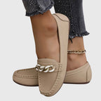 Elvoria | Mocassini eleganti da donna slip-on con catena decorativa