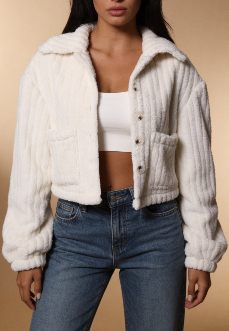 Lirena | Giacca corta da donna in pile con bottoni casual