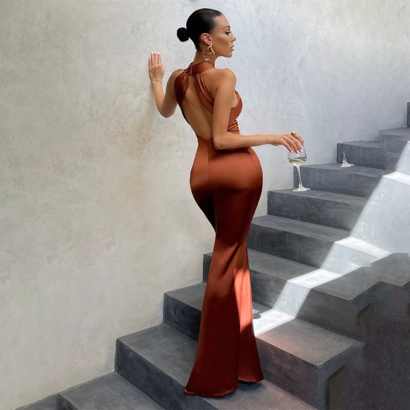 Georgia | Elegancka Suknia Maxi z Odkrytymi Plecami i Fasonem Syrenki