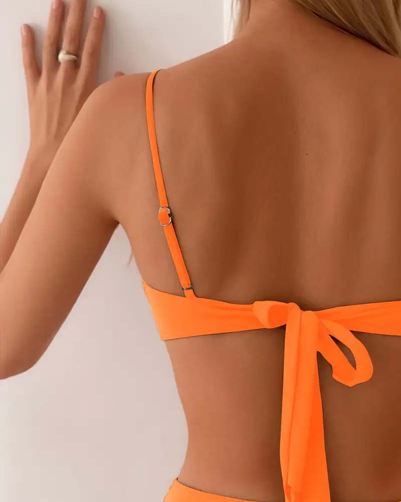 Avelira | Damskie Bikini z Wysokim Stanem i Ozdobną Klamrą