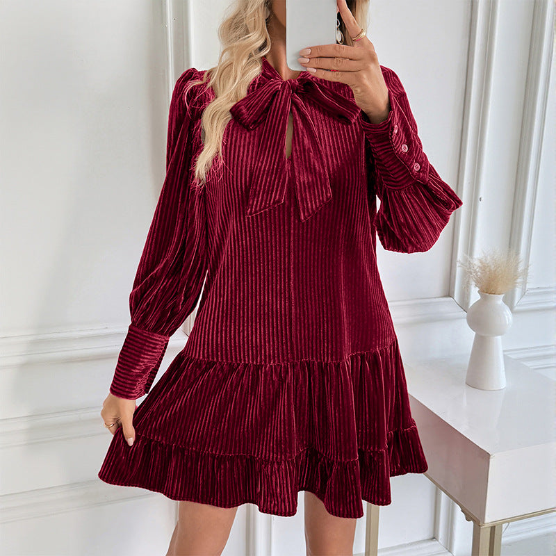 Valentina | Damska Elegancka Aksamitna Sukienka Mini Z Kokardą