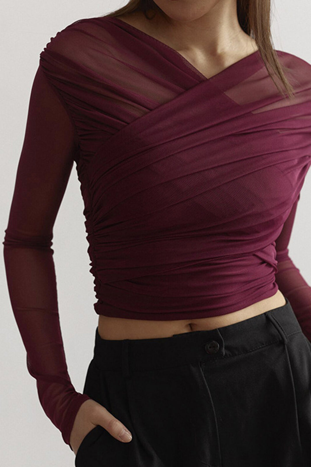 Sienna | Elegante camicetta con maniche trasparenti e arricciature