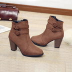 Bareeena | Stivaletti rossi da donna con tacco e cinturino decorativo