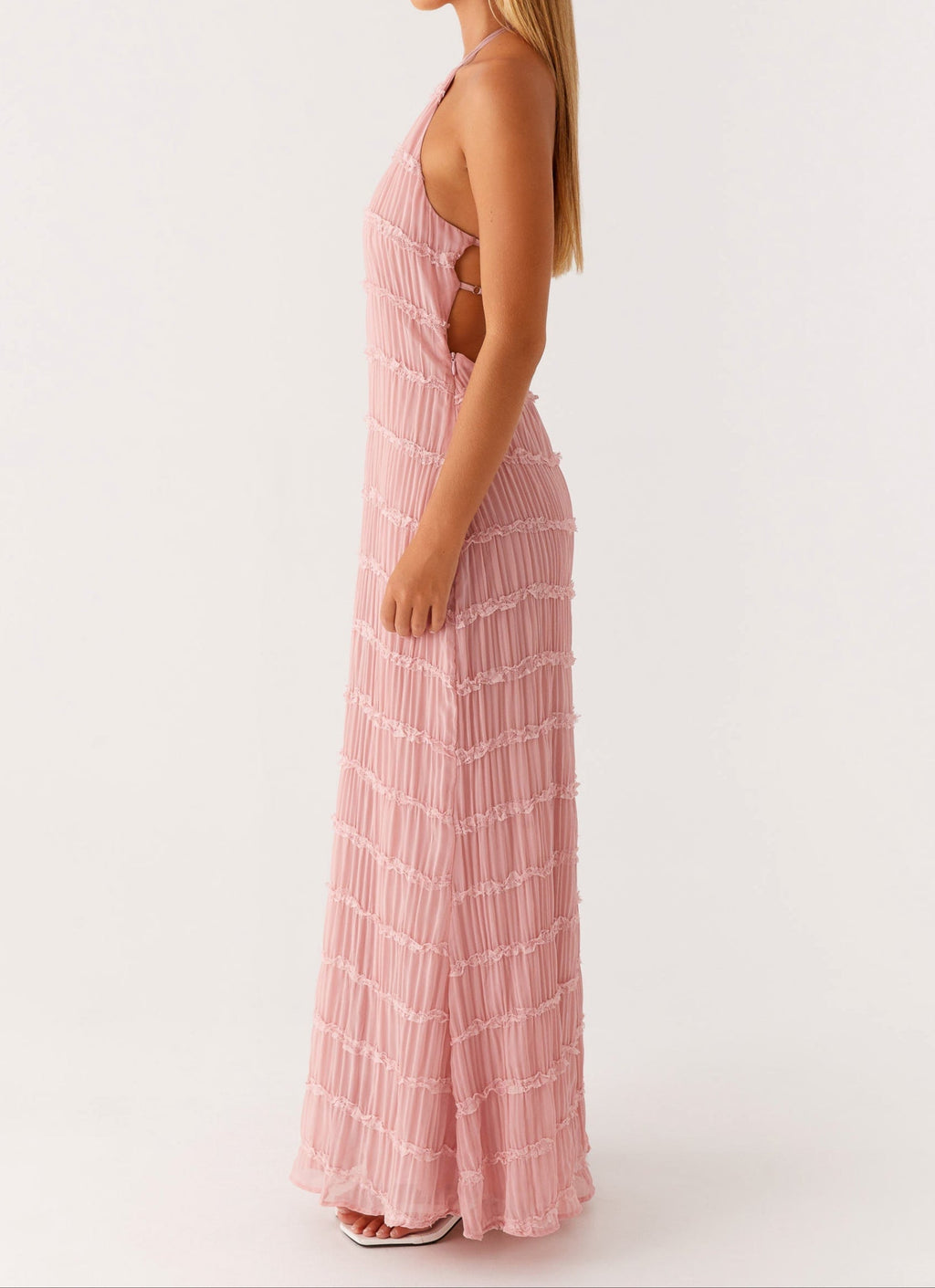 Evelyn | Elegante abito maxi con arricciature e scollo halter