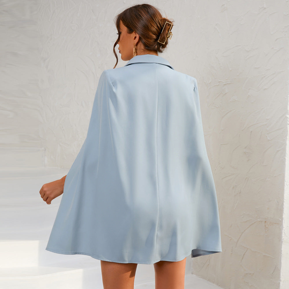 Valeria | Abito Elegante da Donna con Giacca e Mantella e Bottoni Dorati