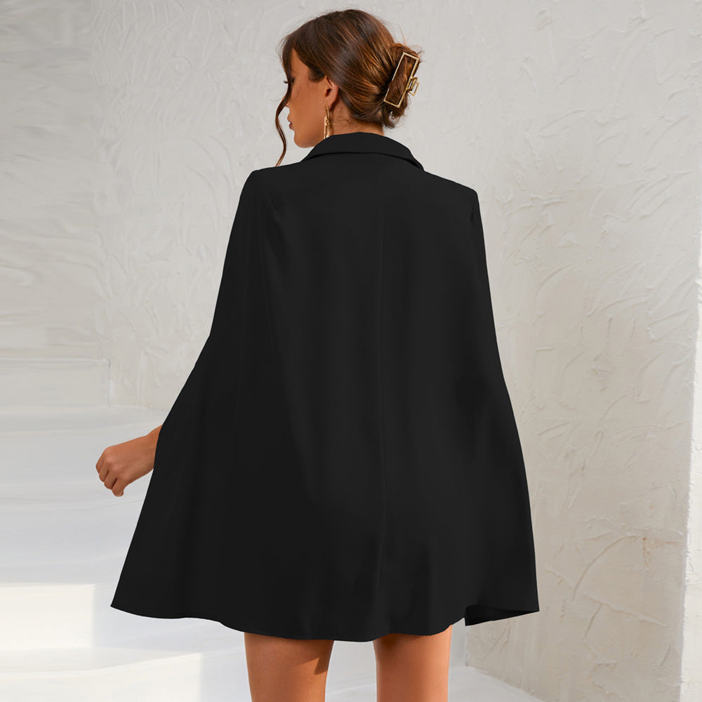 Valeria | Abito Elegante da Donna con Giacca e Mantella e Bottoni Dorati