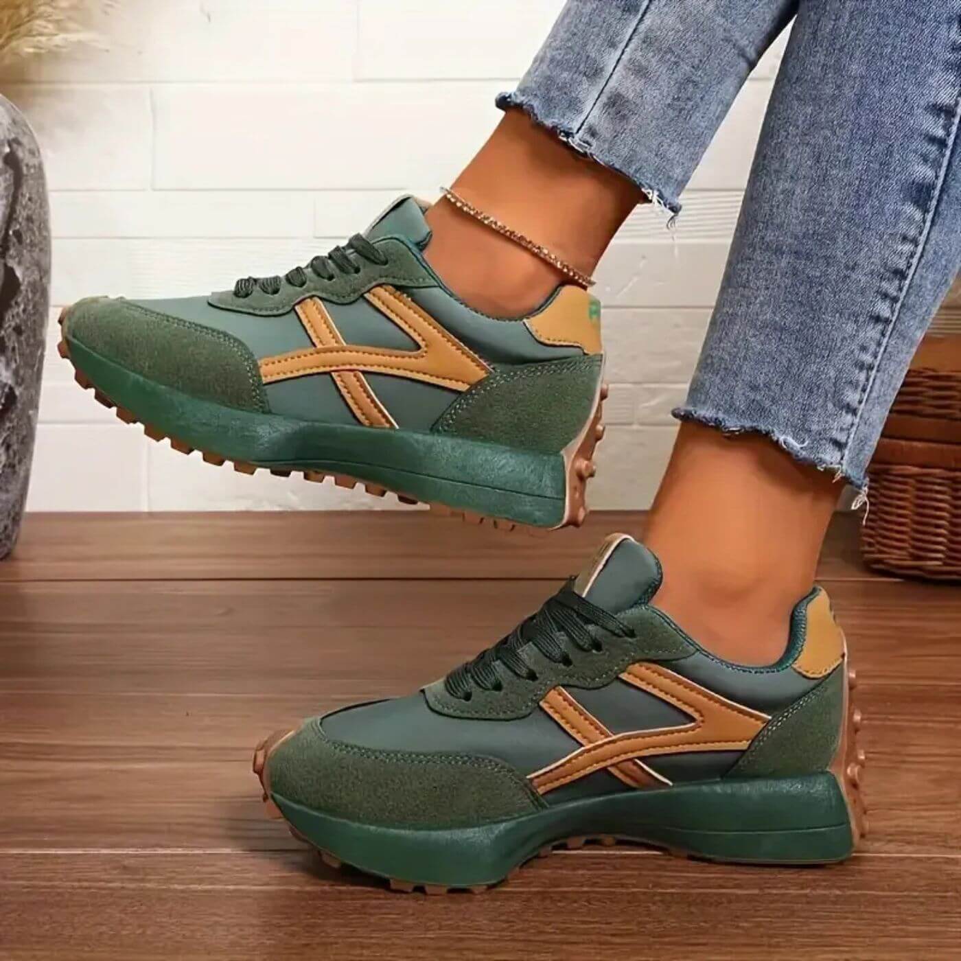 Annabeth | Women's Sneakers with Thick Sole and Contrast Pattern