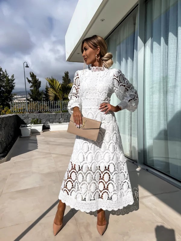 Aurelia | Elegancka sukienka midi z koronką i długim rękawem
