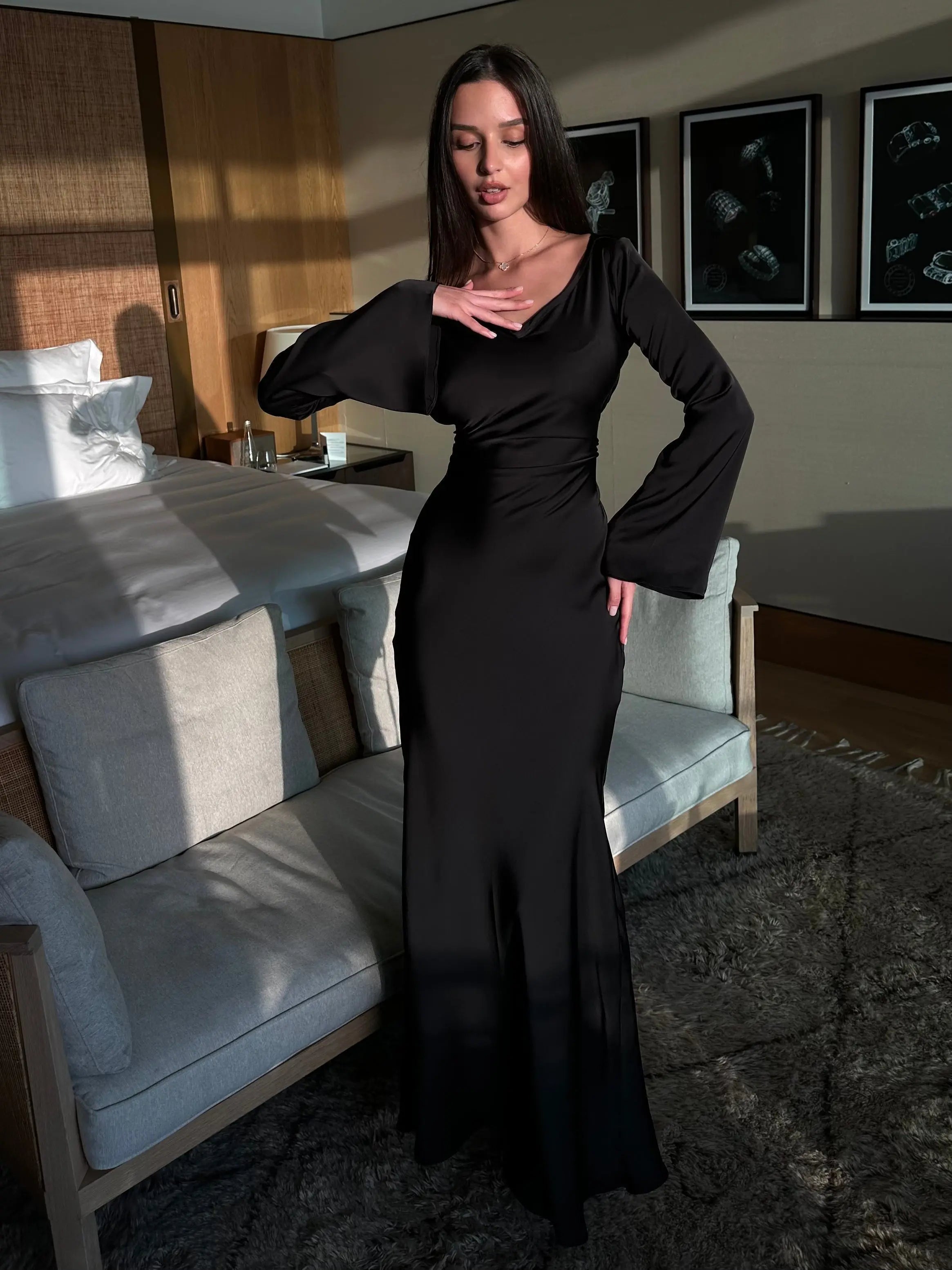 Aurelia | Abito Maxi da Donna in Raso Formale con Maniche Lunghe