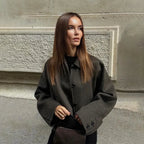Clara | Giacca corta da donna con bottoni e tasche