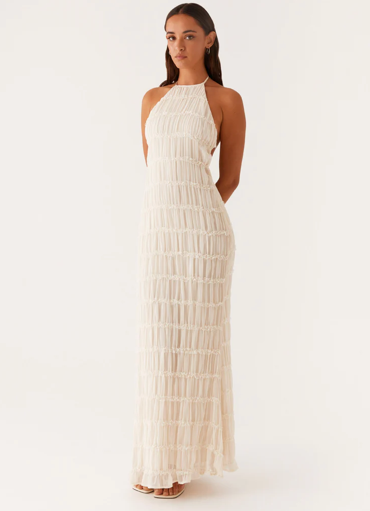 Evelyn | Elegante abito maxi con arricciature e scollo halter
