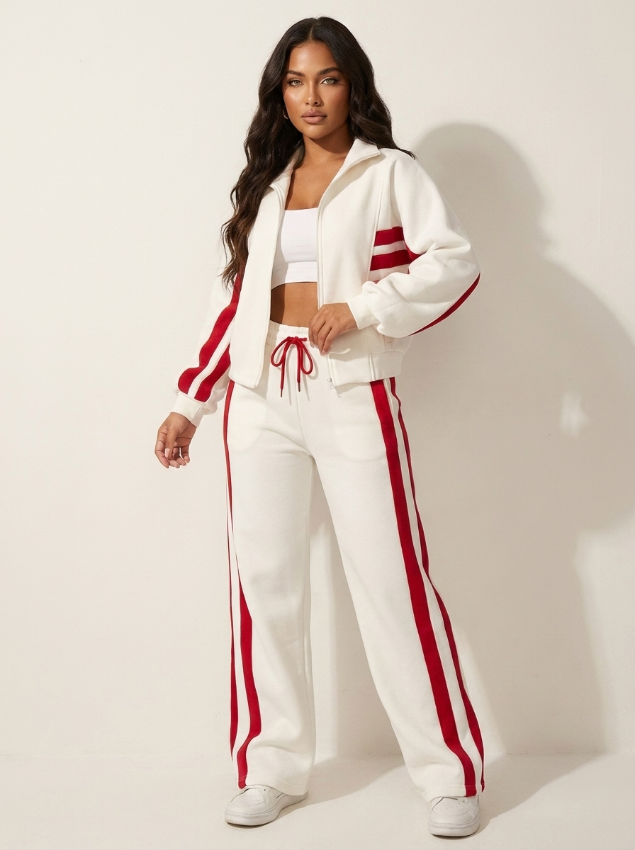 Livia | Sporty Two-Piece Women's Set with Contrasting Stripes