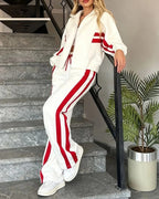 Livia | Sporty Two-Piece Women's Set with Contrasting Stripes