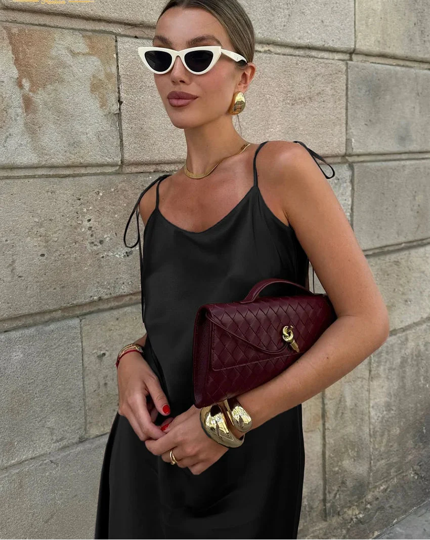 Martyna | Damska Elegancka Satynowa Sukienka Midi na Ramiączkach z Wiązaniem