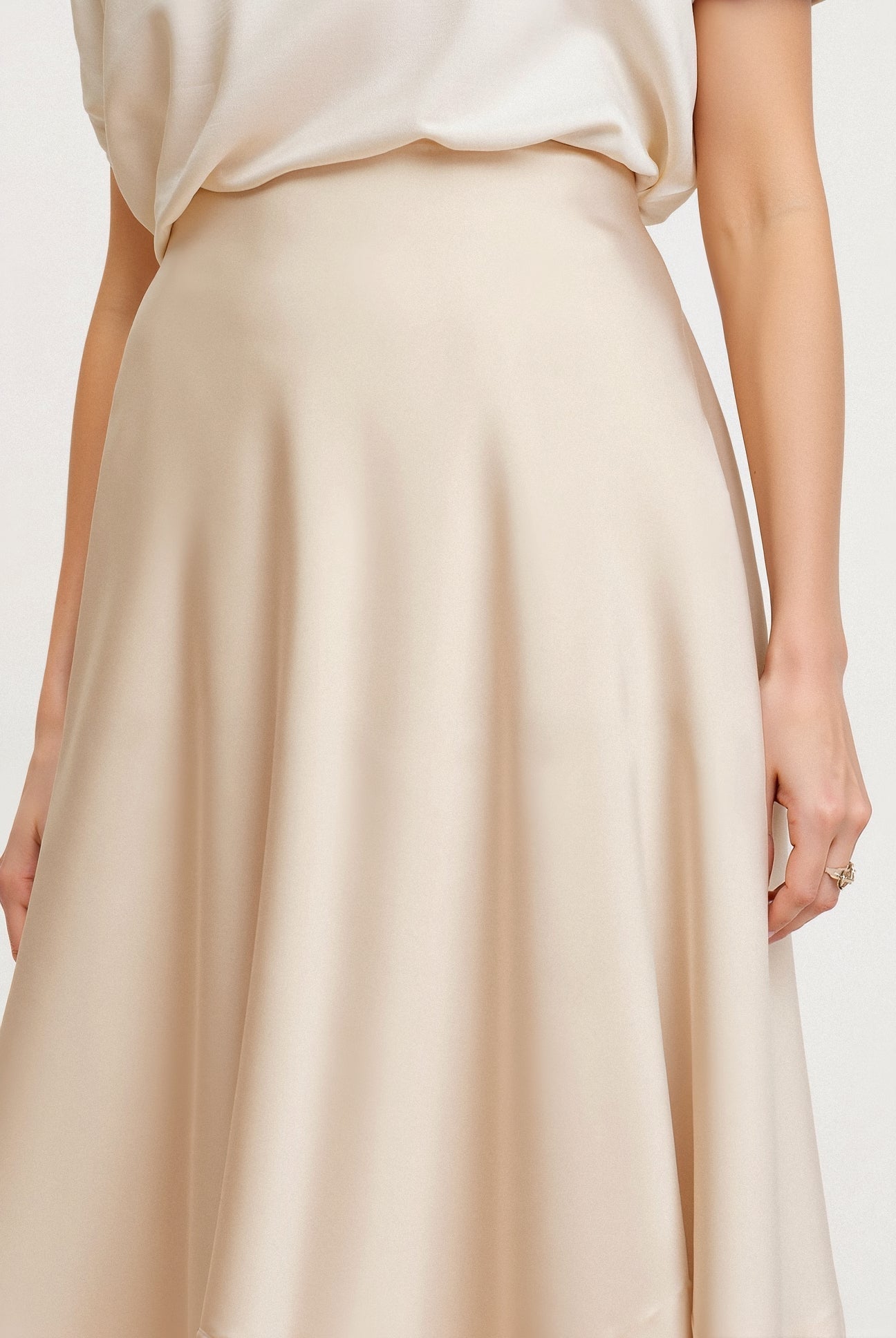 Valeria | Damska Elegancka Satynowa Spódnica Maxi Kremowa