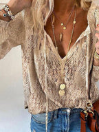 Britta | Elegante camicetta da donna con pizzo e scollo a V