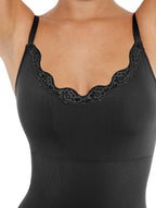 Lyla | Body Stringa Senza Cuciture da Donna con Rifiniture in Pizzo