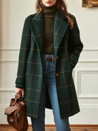 Klara | Elegante cappotto a quadri con colletto classico