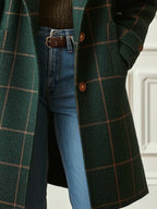 Klara | Elegante cappotto a quadri con colletto classico
