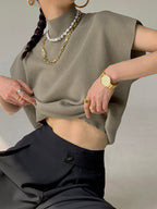 Livia | Top Casual Elegante da Donna con Collo Alto e Maniche Corte