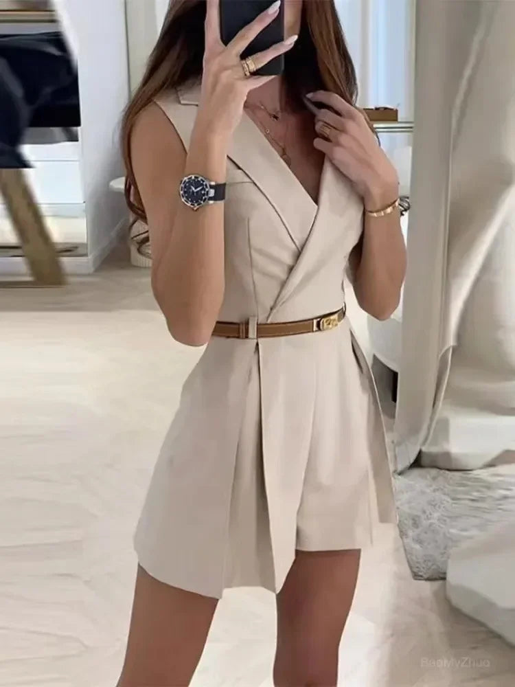 Kaleena | Elegancka Sukienka Mini z Dekoltem V i Paskiem