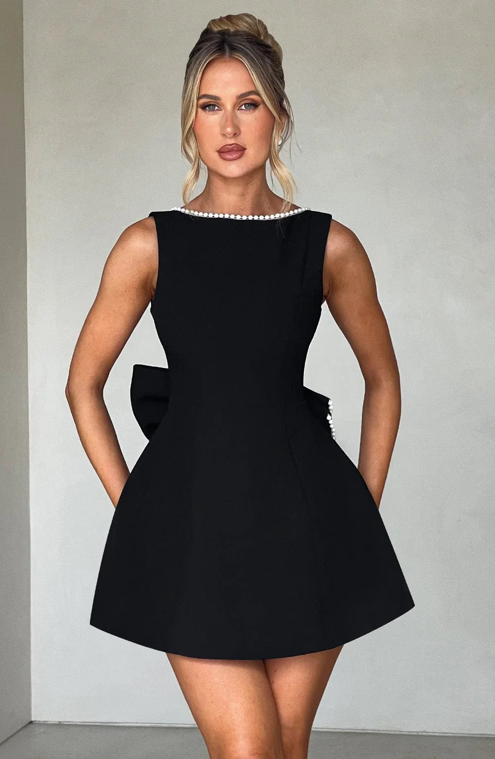 Elowen | Women's Elegant Mini Dress with Decorative Bow
